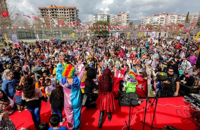 Bayraklılı çocuklar şenlikte buluştu